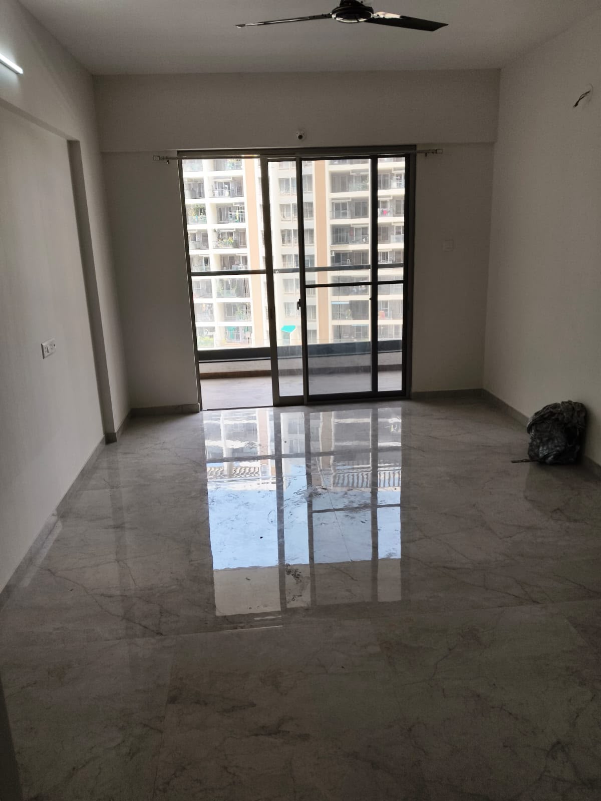 Brand new 3bhk Semifurnished flat on rent. Majestique Towers Kharadi property in Kharadi, Pune