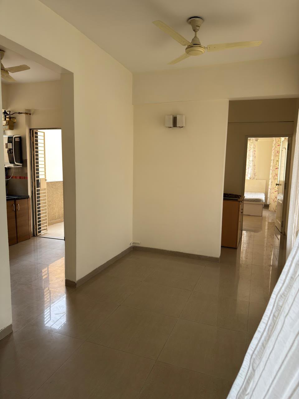 2bhk Fully Furnished Flat on Rent Gulmohar Queenstown Kharadi property in Kharadi, Pune