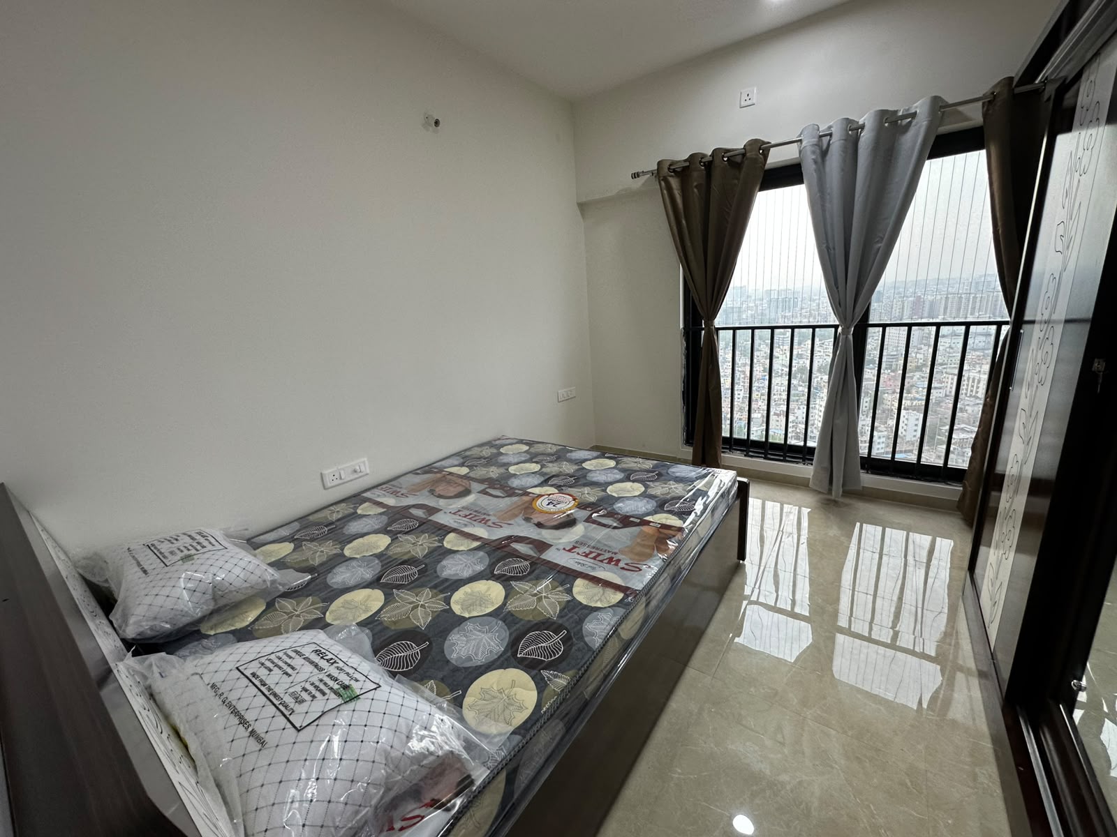 2bhk Fully furnished Riverdale Kharadi property in Kharadi, Pune